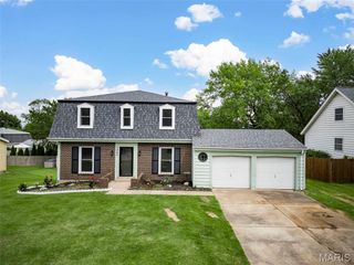 1344 Cave Springs Estate Drive, St Peters, MO 63376