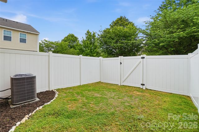 13596 Calloway Glen Drive, Charlotte, NC 28273