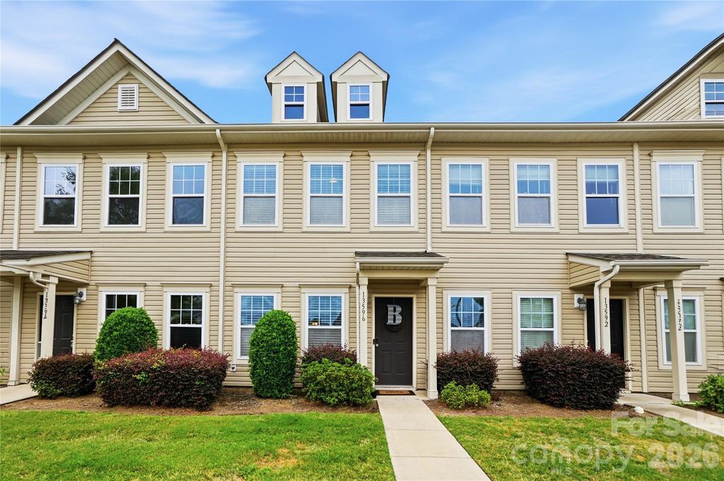13596 Calloway Glen Drive, Charlotte, NC 28273