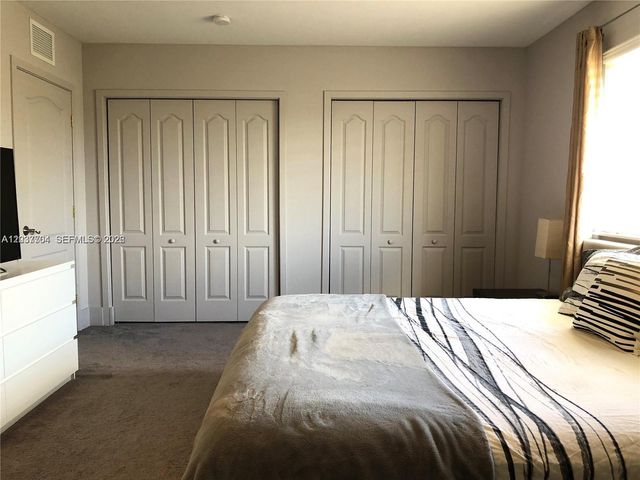 33 SE 3rd Avenue, Hallandale Beach, FL 33009