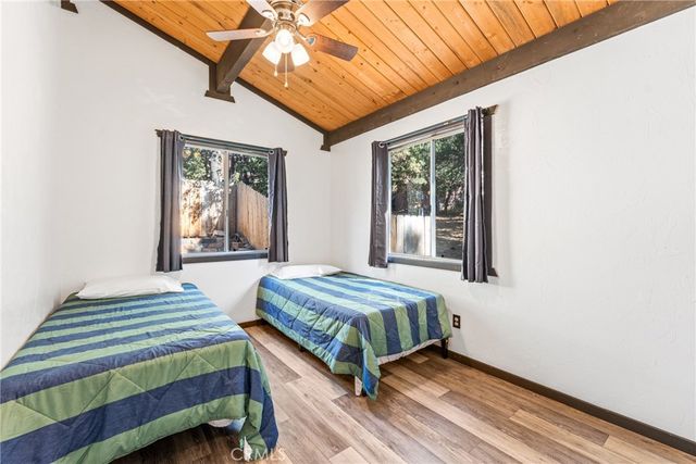 329 Vista Lane, Sugarloaf, CA 92386