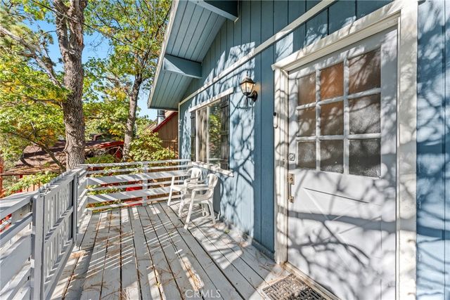 329 Vista Lane, Sugarloaf, CA 92386