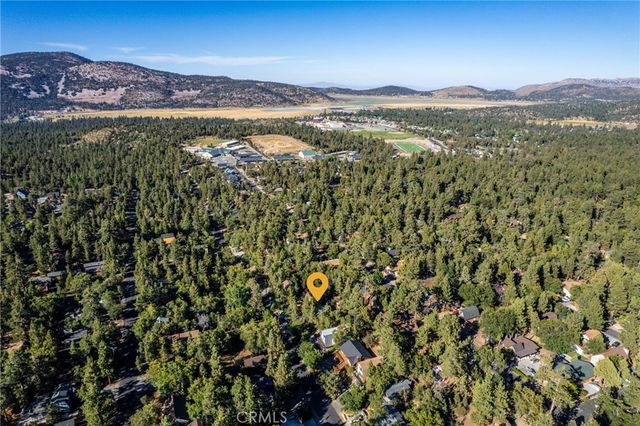 329 Vista Lane, Sugarloaf, CA 92386