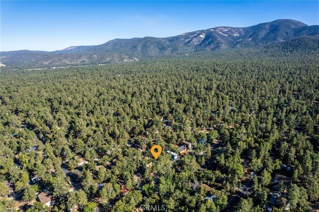 329 Vista Lane, Sugarloaf, CA 92386