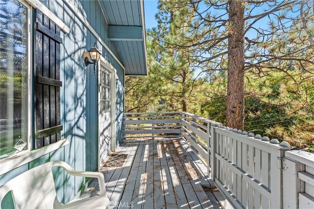 329 Vista Lane, Sugarloaf, CA 92386