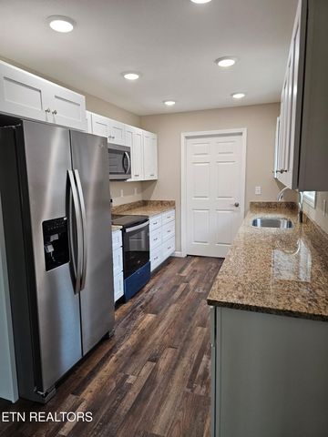 310 Sana Tr, Jamestown, TN 38556