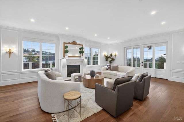 3724 Lakebriar Pl, Santa Rosa, CA 95403