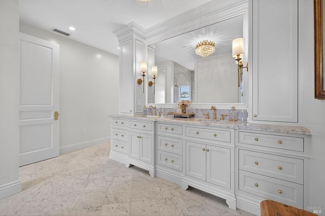 3724 Lakebriar Pl, Santa Rosa, CA 95403