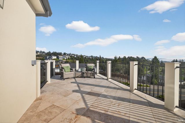 3724 Lakebriar Pl, Santa Rosa, CA 95403