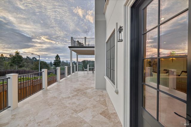 3724 Lakebriar Pl, Santa Rosa, CA 95403