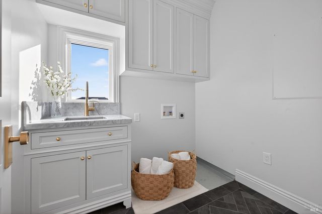 3724 Lakebriar Pl, Santa Rosa, CA 95403