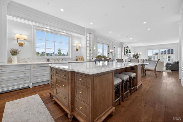 3724 Lakebriar Pl, Santa Rosa, CA 95403