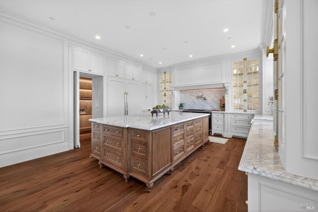 3724 Lakebriar Pl, Santa Rosa, CA 95403