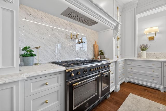 3724 Lakebriar Pl, Santa Rosa, CA 95403