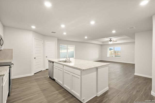 1205 Sweden, Seguin, TX 78155