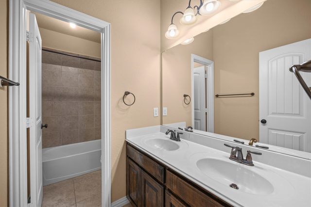 1111 Fossil Lake Drive, Frisco, TX 75036