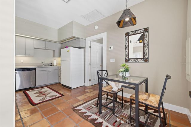 912 S FREMONT AVENUE, Tampa, FL 33606