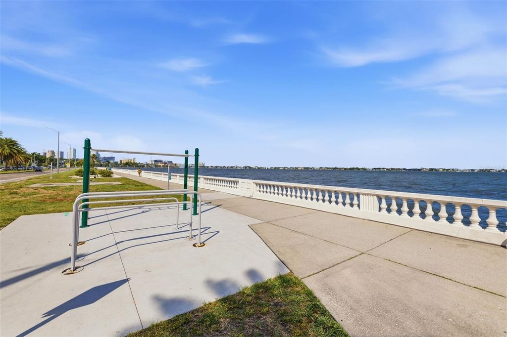 Image 56 of property listing at 912 S FREMONT AVENUE, Tampa, FL 33606
