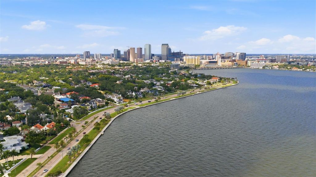 Image 59 of property listing at 912 S FREMONT AVENUE, Tampa, FL 33606