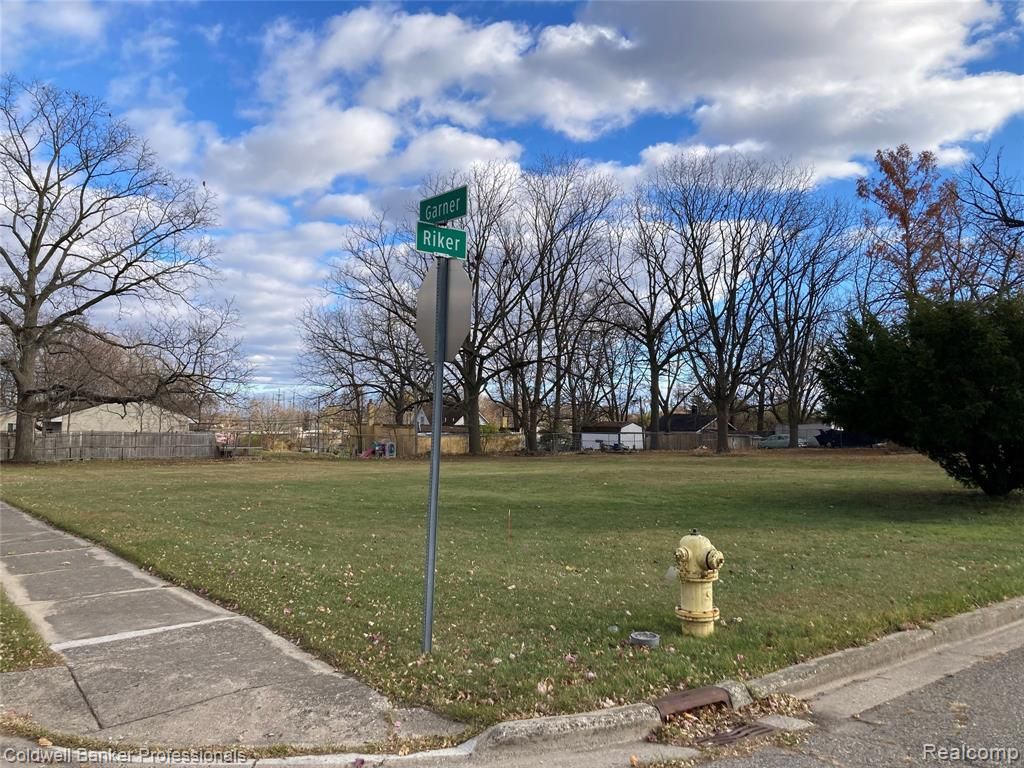 0 Riker Street, Pontiac, MI 48342