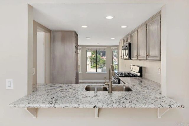 10013 Paseo Montril, San Diego, CA 92129