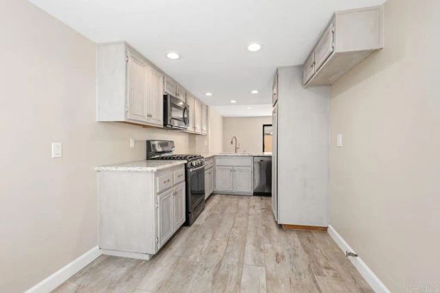 10013 Paseo Montril, San Diego, CA 92129
