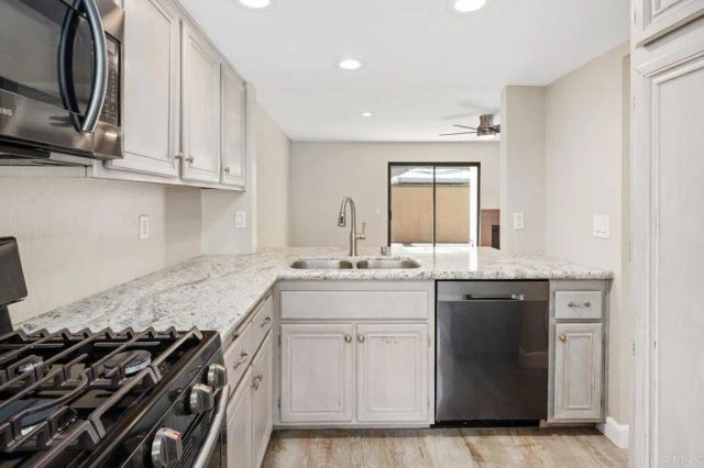 10013 Paseo Montril, San Diego, CA 92129