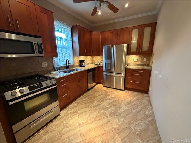 1871 Matthews Avenue, Bronx, NY 10462
