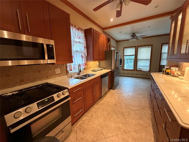 1871 Matthews Avenue, Bronx, NY 10462