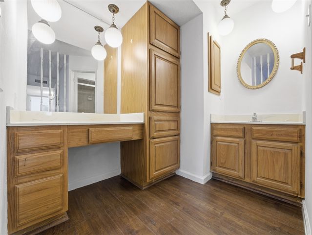 3053 Villa Sur Trail, Dallas, TX 75228