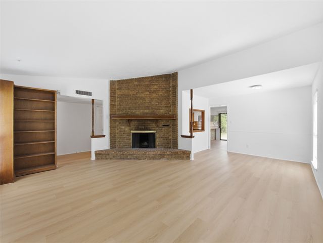 3053 Villa Sur Trail, Dallas, TX 75228