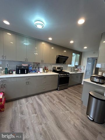 830-00 PINE HILL RD, Philadelphia, PA 19115