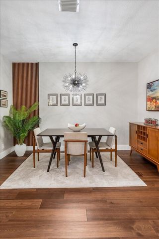 2802 Kinsington Circle 27-4, Weston, FL 33332