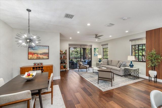 2802 Kinsington Circle 27-4, Weston, FL 33332