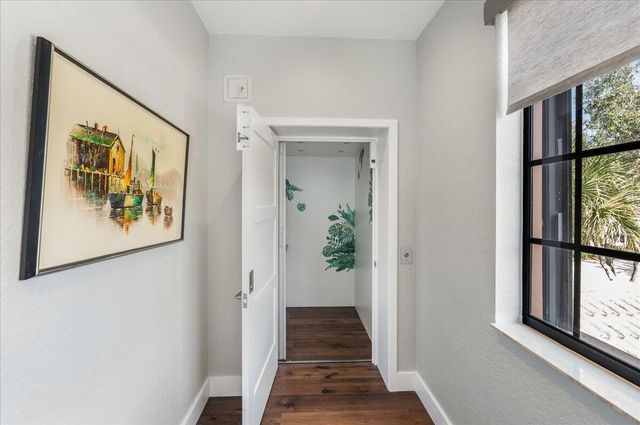 2802 Kinsington Circle 27-4, Weston, FL 33332