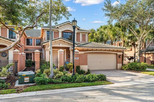 2802 Kinsington Circle 27-4, Weston, FL 33332