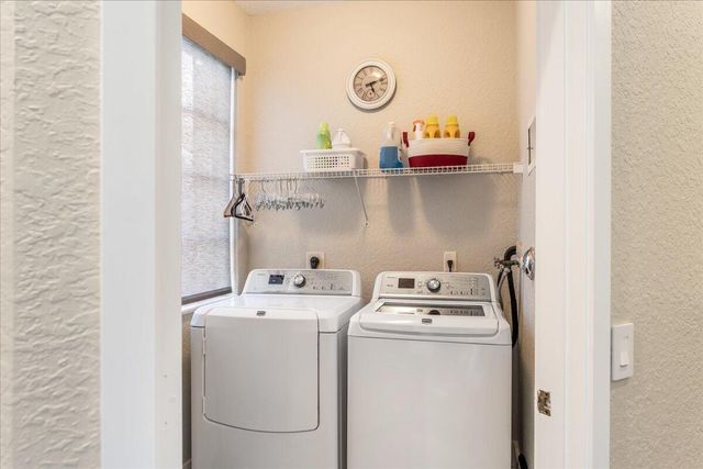 2802 Kinsington Circle 27-4, Weston, FL 33332