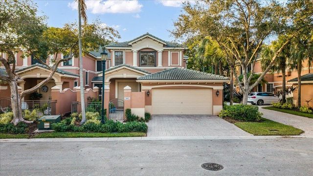 2802 Kinsington Circle 27-4, Weston, FL 33332