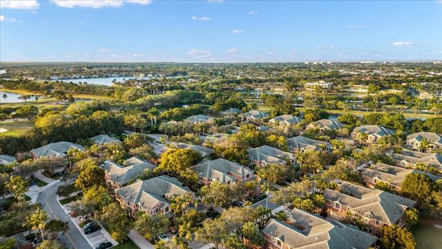 2802 Kinsington Circle 27-4, Weston, FL 33332
