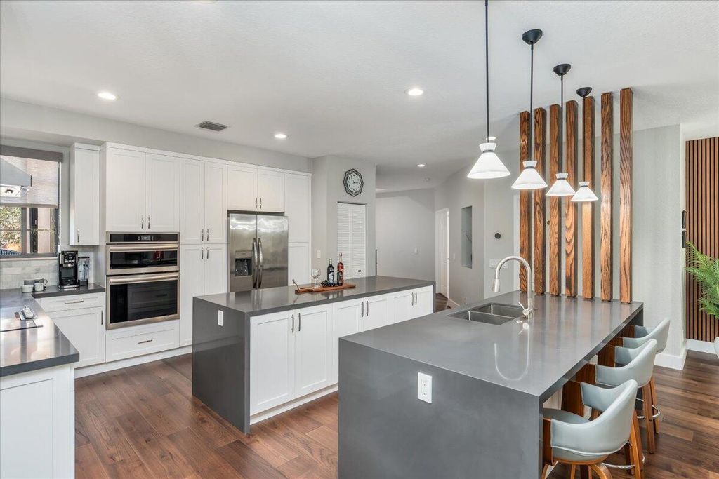 2802 Kinsington Circle 27-4, Weston, FL 33332