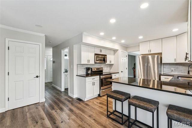 2119 Dettmer Place, Hazelwood, MO 63031