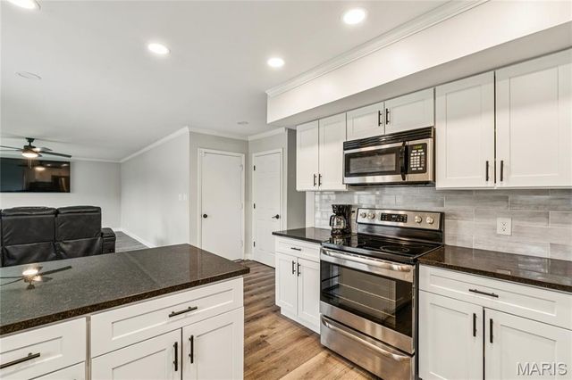 2119 Dettmer Place, Hazelwood, MO 63031