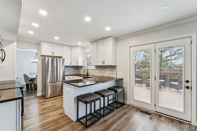 2119 Dettmer Place, Hazelwood, MO 63031