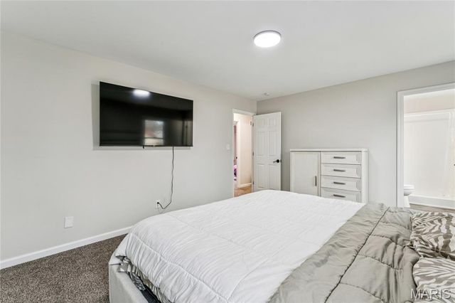 2119 Dettmer Place, Hazelwood, MO 63031