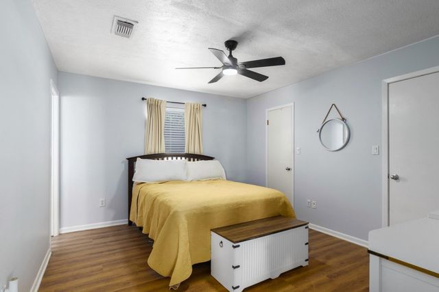 342 Governor Hogg Drive, Point Blank, TX 77364