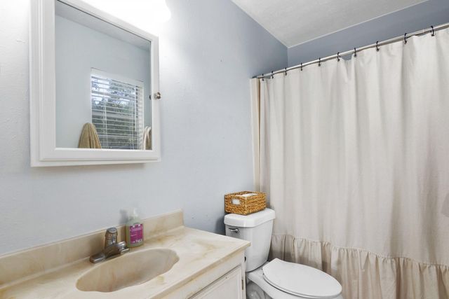 342 Governor Hogg Drive, Point Blank, TX 77364