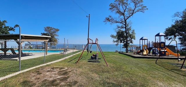 342 Governor Hogg Drive, Point Blank, TX 77364