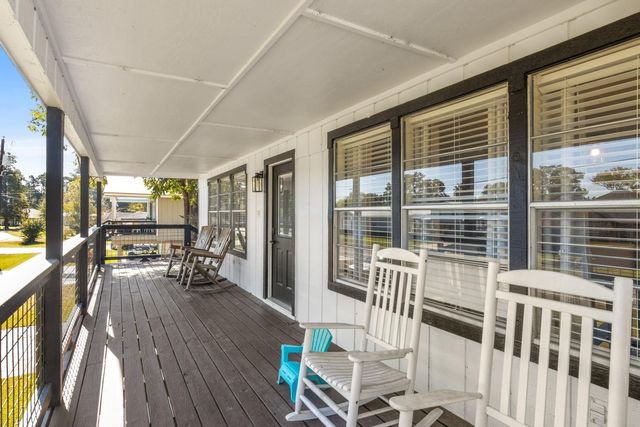 342 Governor Hogg Drive, Point Blank, TX 77364