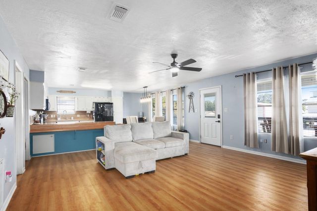 342 Governor Hogg Drive, Point Blank, TX 77364