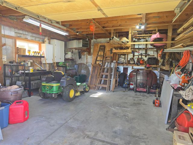 3551 S State Road 103, New Castle, IN 47362